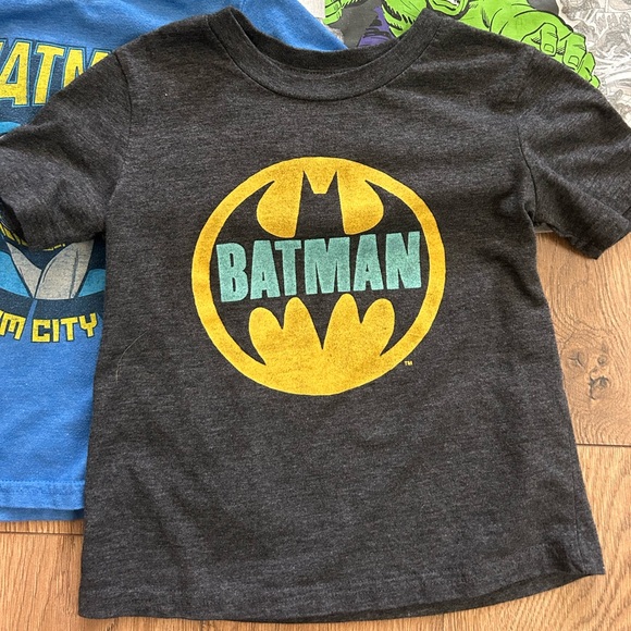 Boys 4T Bundle (5) Marvel and Batman T-shirts - Picture 2 of 6